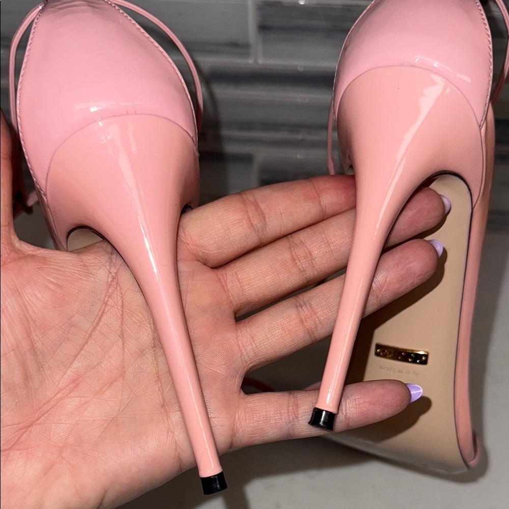 Gucci Pink Patent Leather Ankle Strap Sandals Size 39 ๐ - Picture 11 of 16